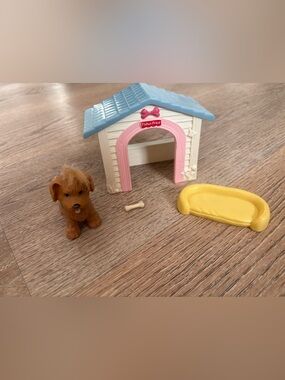 Fisher Price Loving Family Dog House Puppy Bed Bone K5318 2006 Dollhouse